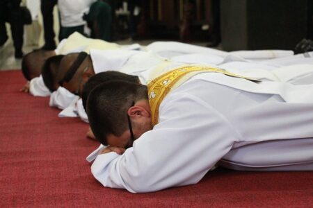 What Do Deacons Do In The Catholic Church